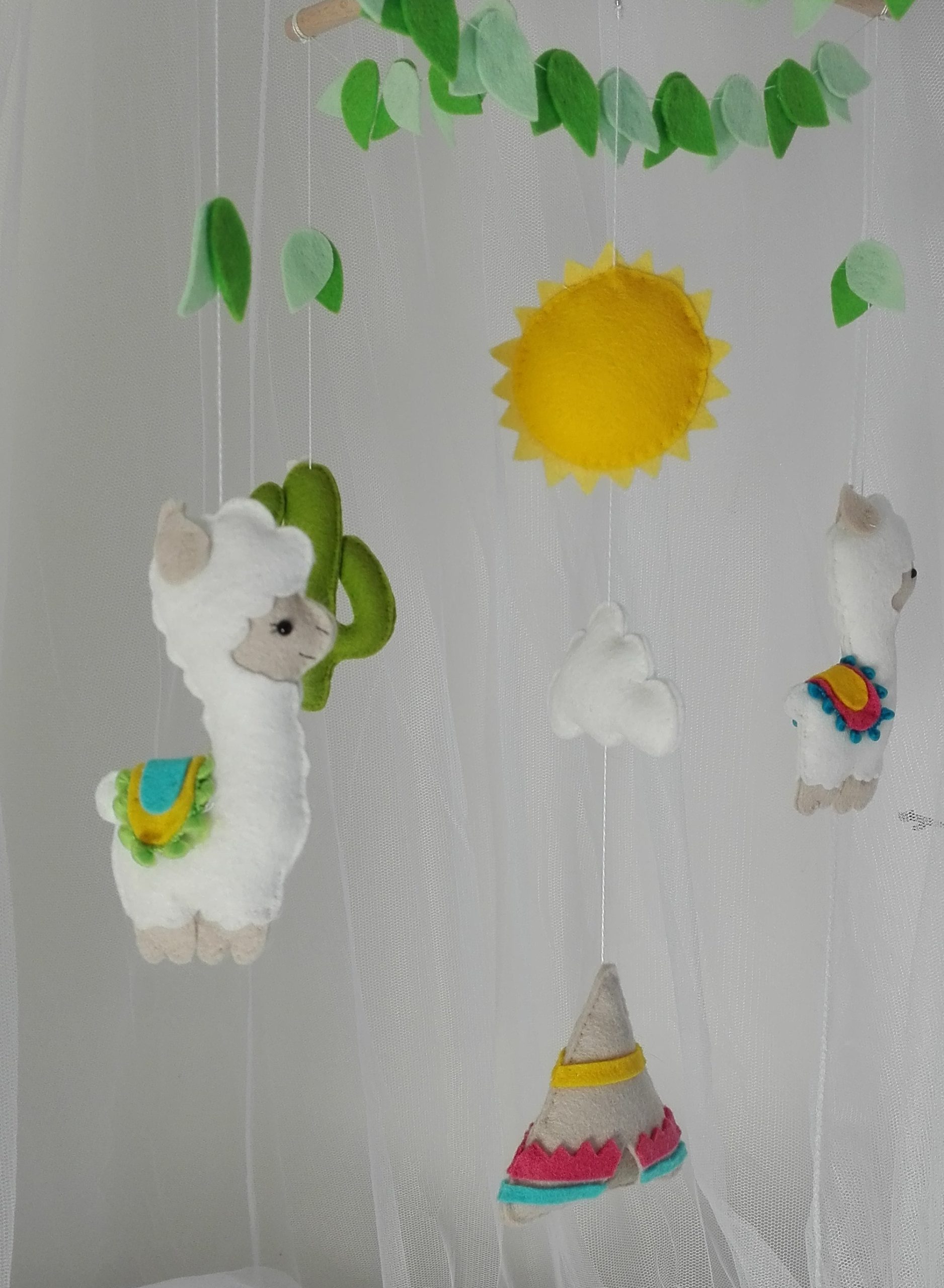 lama 7 Mobile bébé lamas cactus