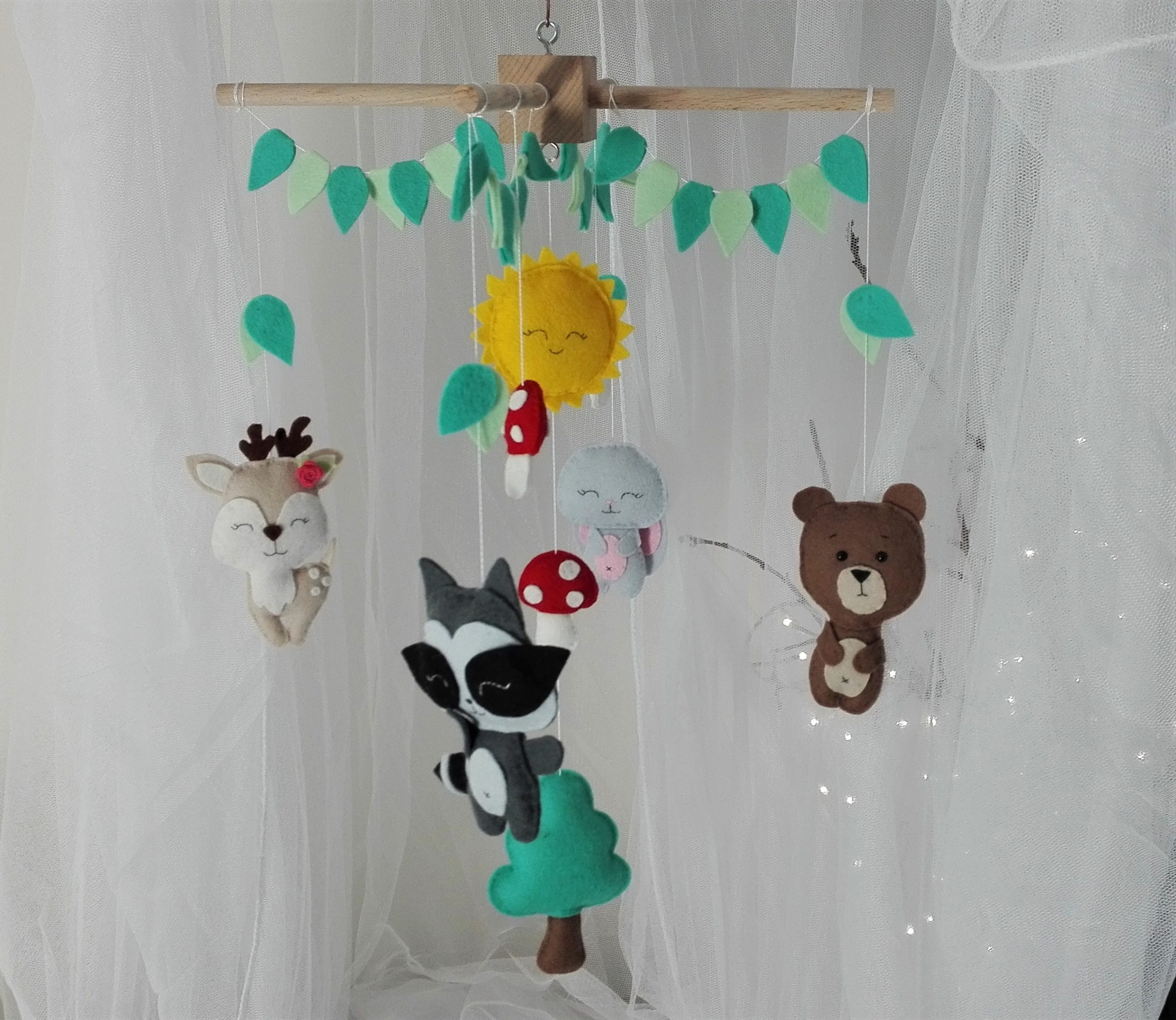 mobile animaux forêt1 Mobile chambre de bébé animaux de la forêt