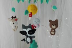 Mobile bébé décoratif animaux de la forêt
