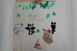 Mobile bébé les petits indiens