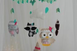 Mobile bébé les petits indiens